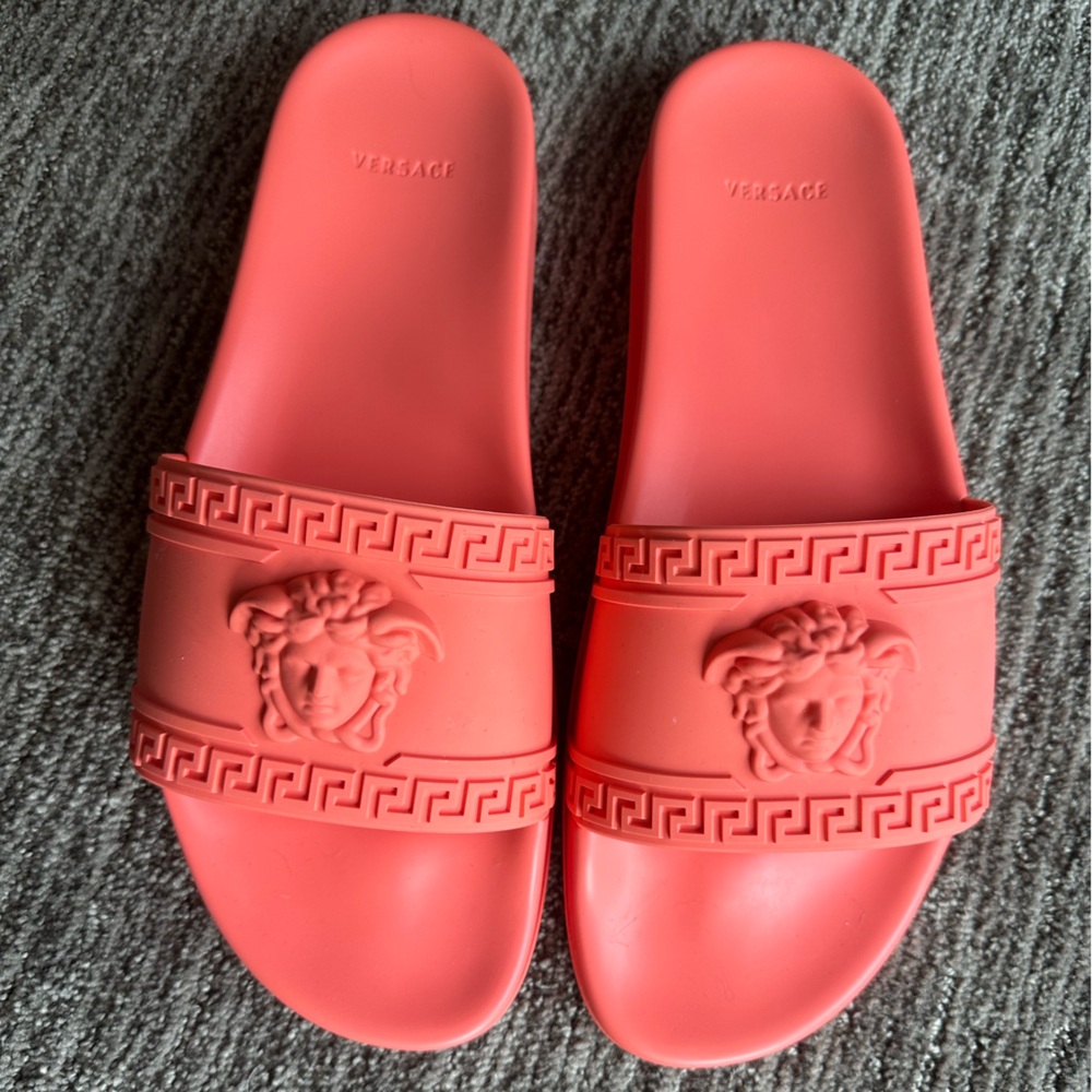 VERSACE MEDUSA MENS POOL SLIDES 47, Pink - Only worn once